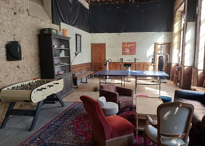 Grande Maison Familiale Plein Centre Vieux * Laval (Mayenne)